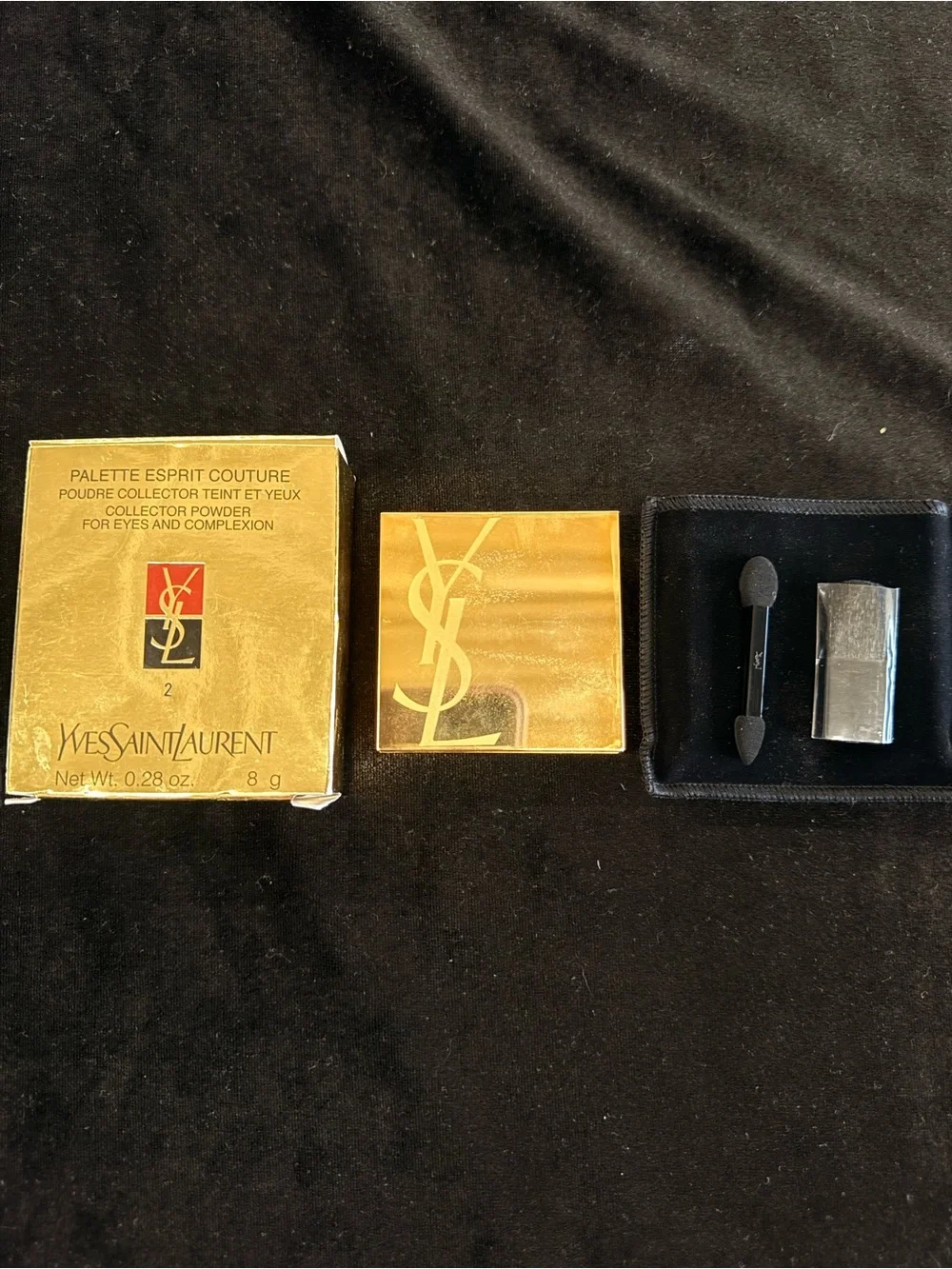 Yves Saint Laurent compact ysl